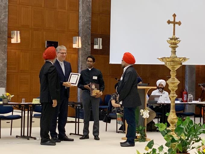 Nwsmkr_WCC 9_cross2 680.jpg